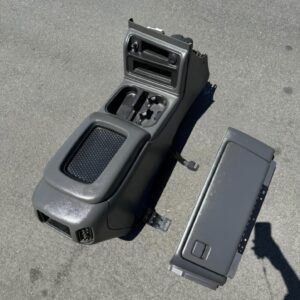 99-07 Chevy Silverado SS Console and glove box